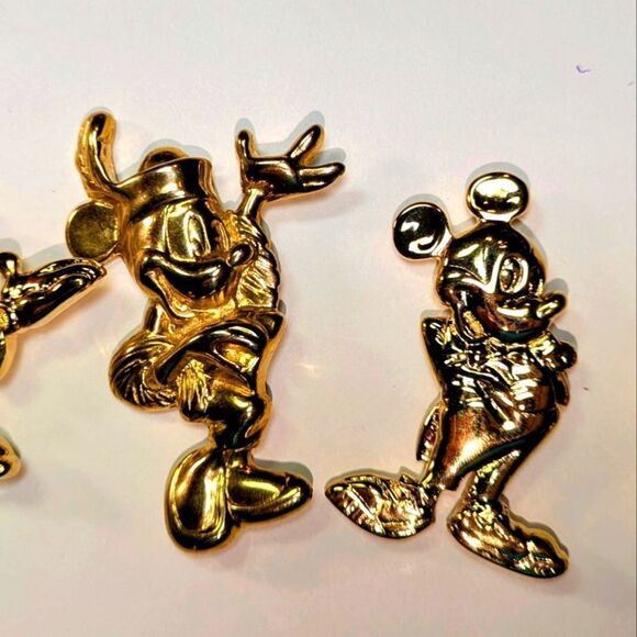 Wendy Gell Disney lot four character pins sorcerer's apprentice Daisy more - Picture 3 of 4